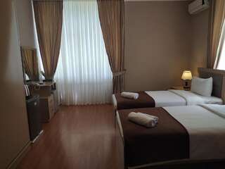Отель Gold Hotel Quba Губа Стандартный двухместный номер с 2 отдельными кроватями-2